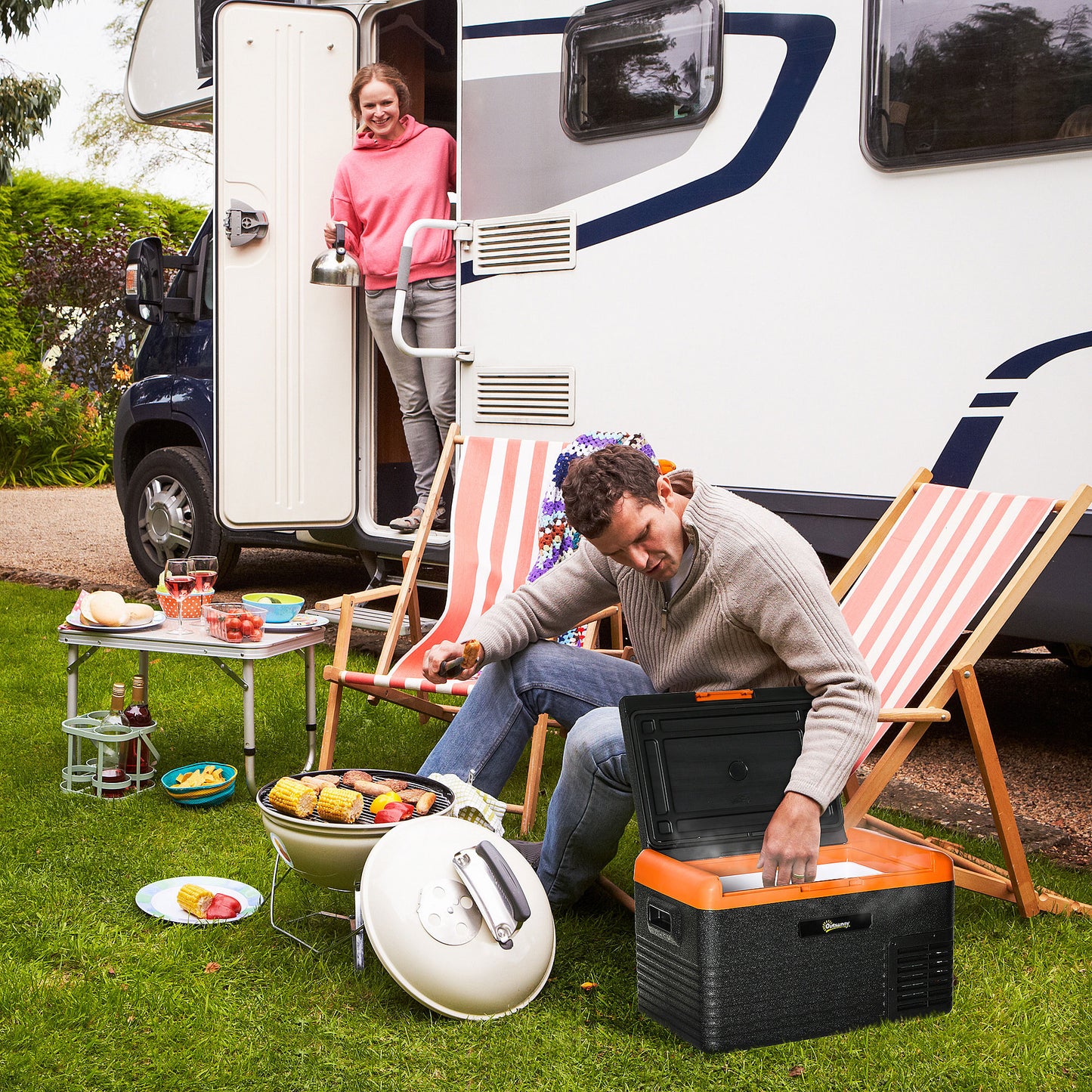 Outsunny 32 Quart Portable Car Refrigerator, Electric Cooler Box with 12/24V DC and 100-240V AC for Camping, Picnic | Aosom Canada