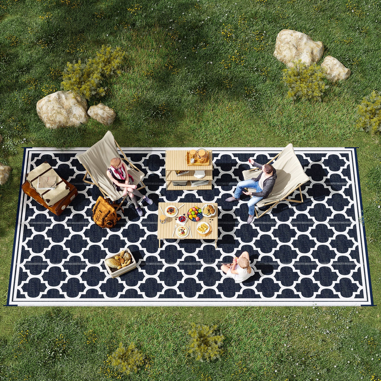 Outsunny Reversible Outdoor RV Rug, 9' x 18' Patio Floor Mat, Plastic Straw Rug for Backyard, Deck, Camping, Blue & White | Aosom Canada