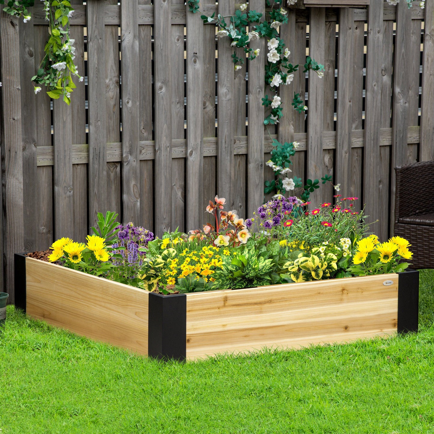 Outsunny 47" x 47" Raised Garden Bed with Metal Corner Bracket, Easy to Install Planter Box | Aosom Canada