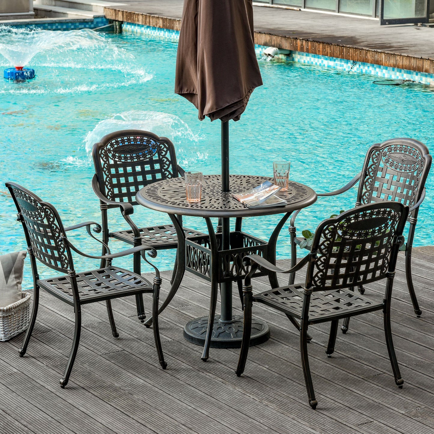 Outsunny 5-Piece Outdoor Patio Dining Set with 4 Armchairs & 1 Table with Umbrella Hole Cast Aluminium | Aosom Canada
