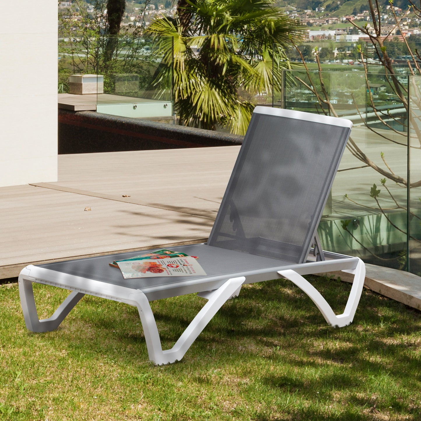 Outsunny Portable Outdoor Chaise Patio Lounge Chair with 5-Level Adjustable Back, Wheels, Breathable Mesh Fabric, Light Gray | Aosom Canada