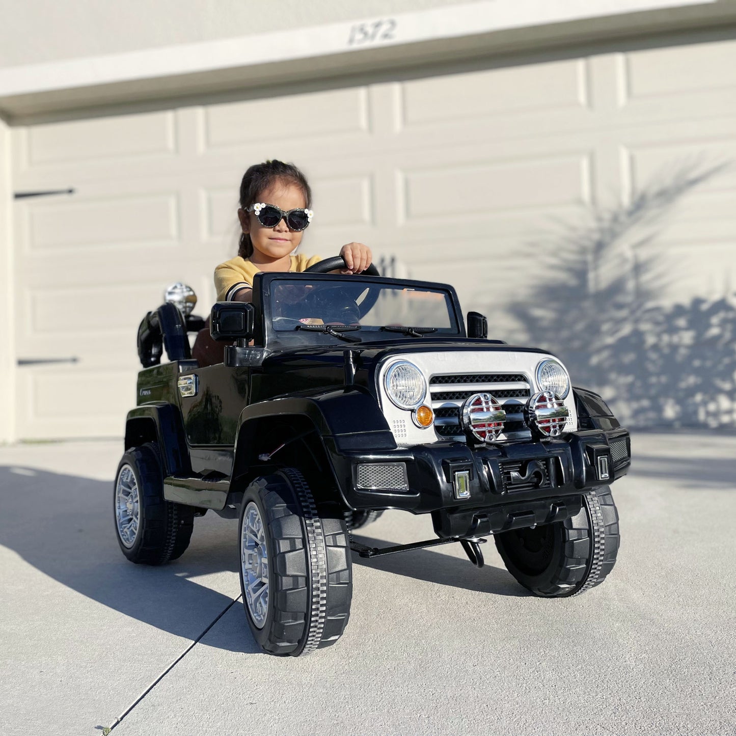 Aosom 12V Kids Electric Ride On Car Toy Truck with Remote Control 2 Speeds Lights MP3 LCD Power Indicator, Black | Aosom Canada